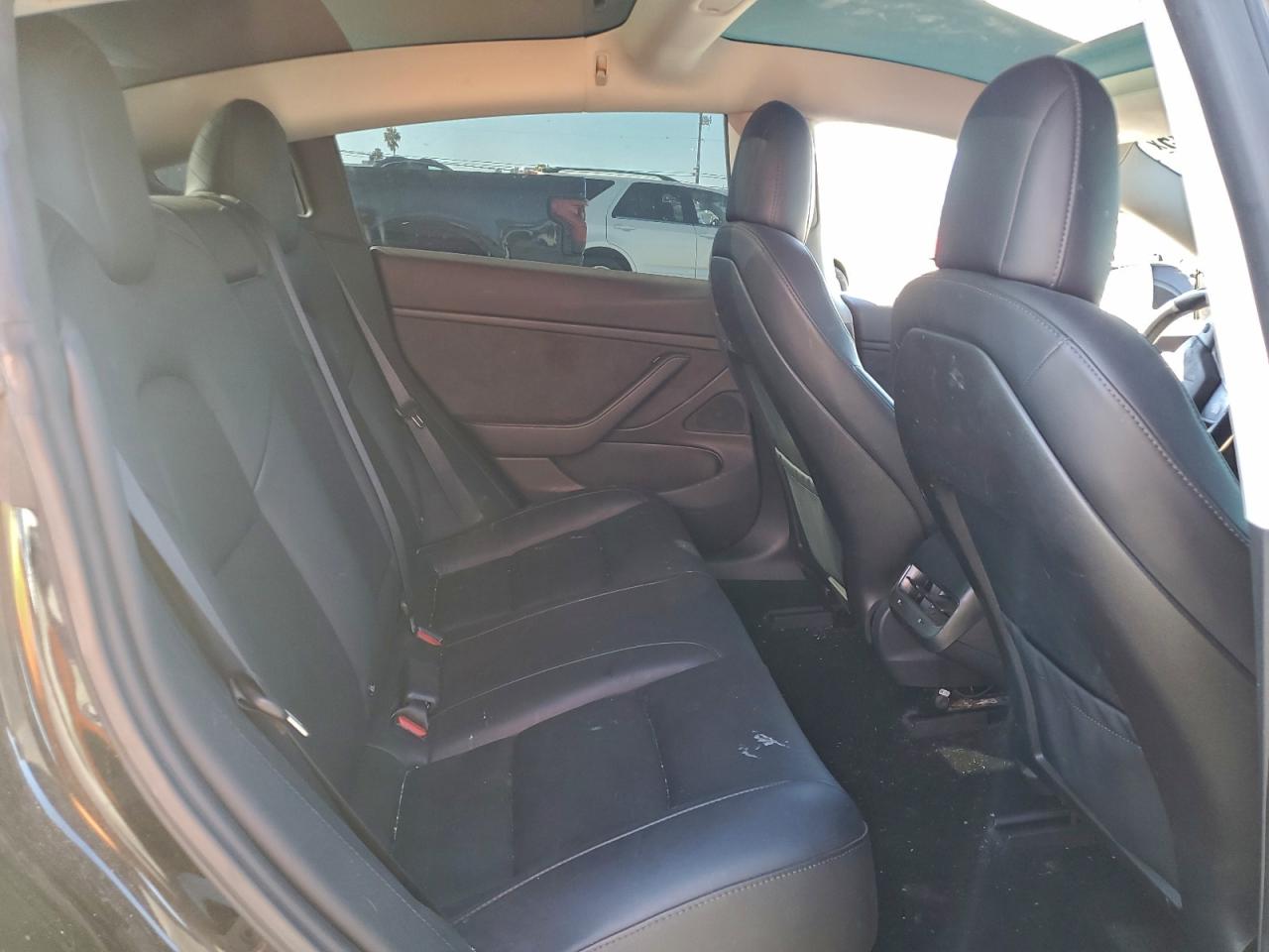 Tesla Model 3 Image 2