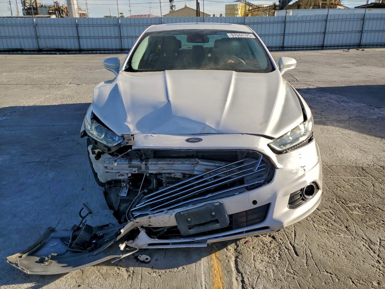 Ford Fusion Se Hybrid Image 5