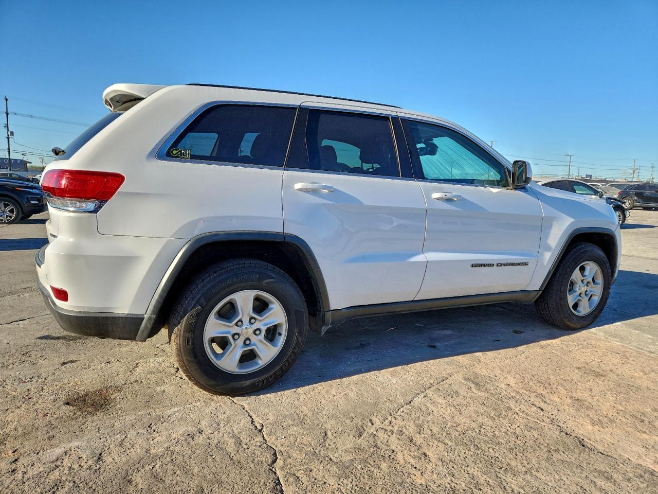 Jeep Grand Cherokee Laredo Image 3