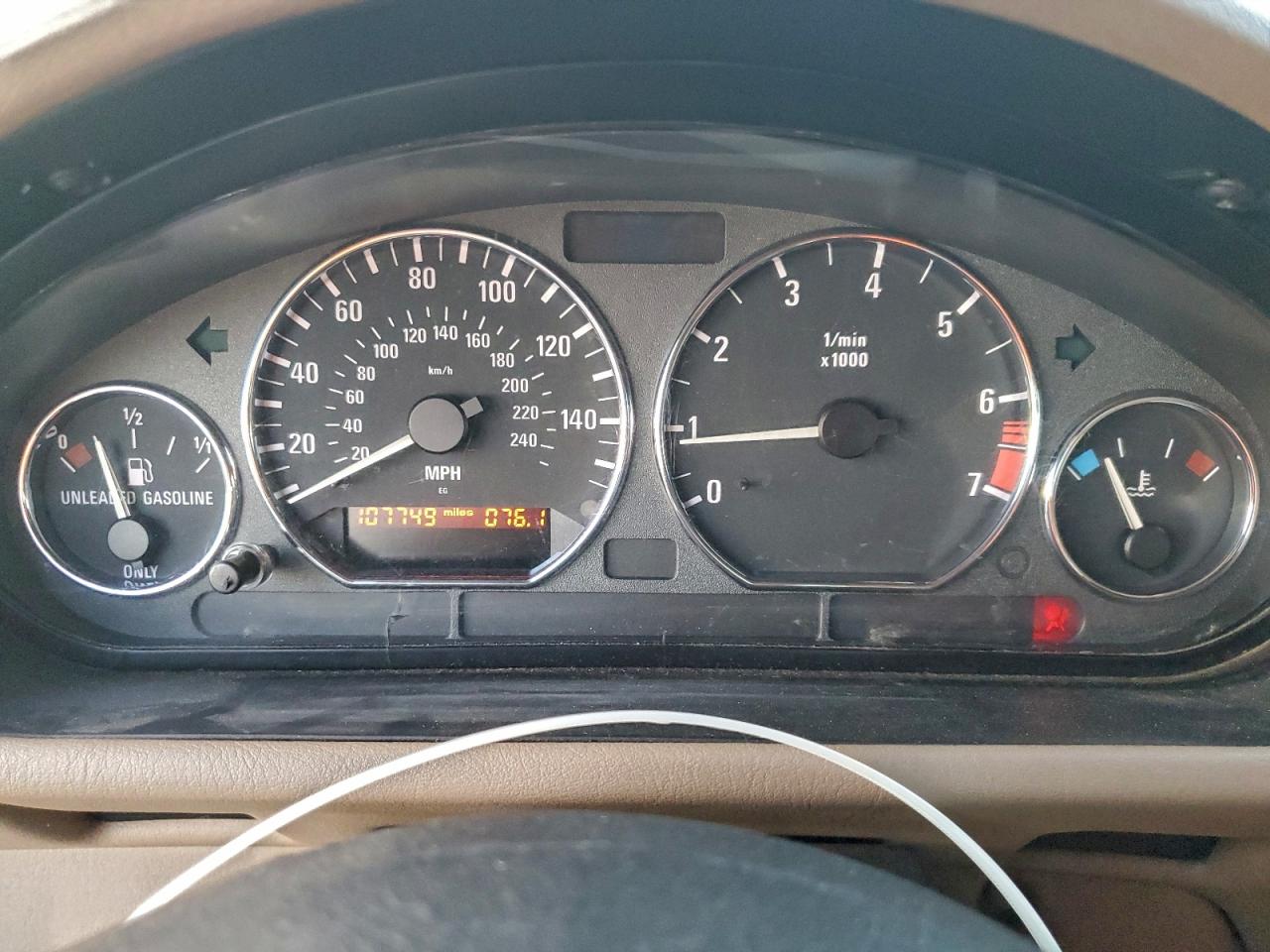 BMW Z Series 2.3 Image 12