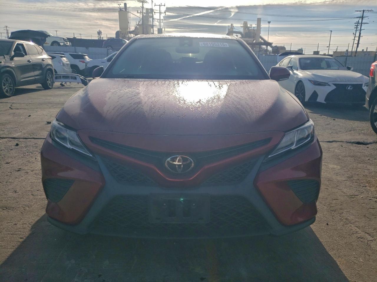 Toyota Camry L Image 6