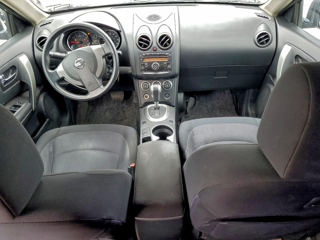 Nissan Rogue S Image 8