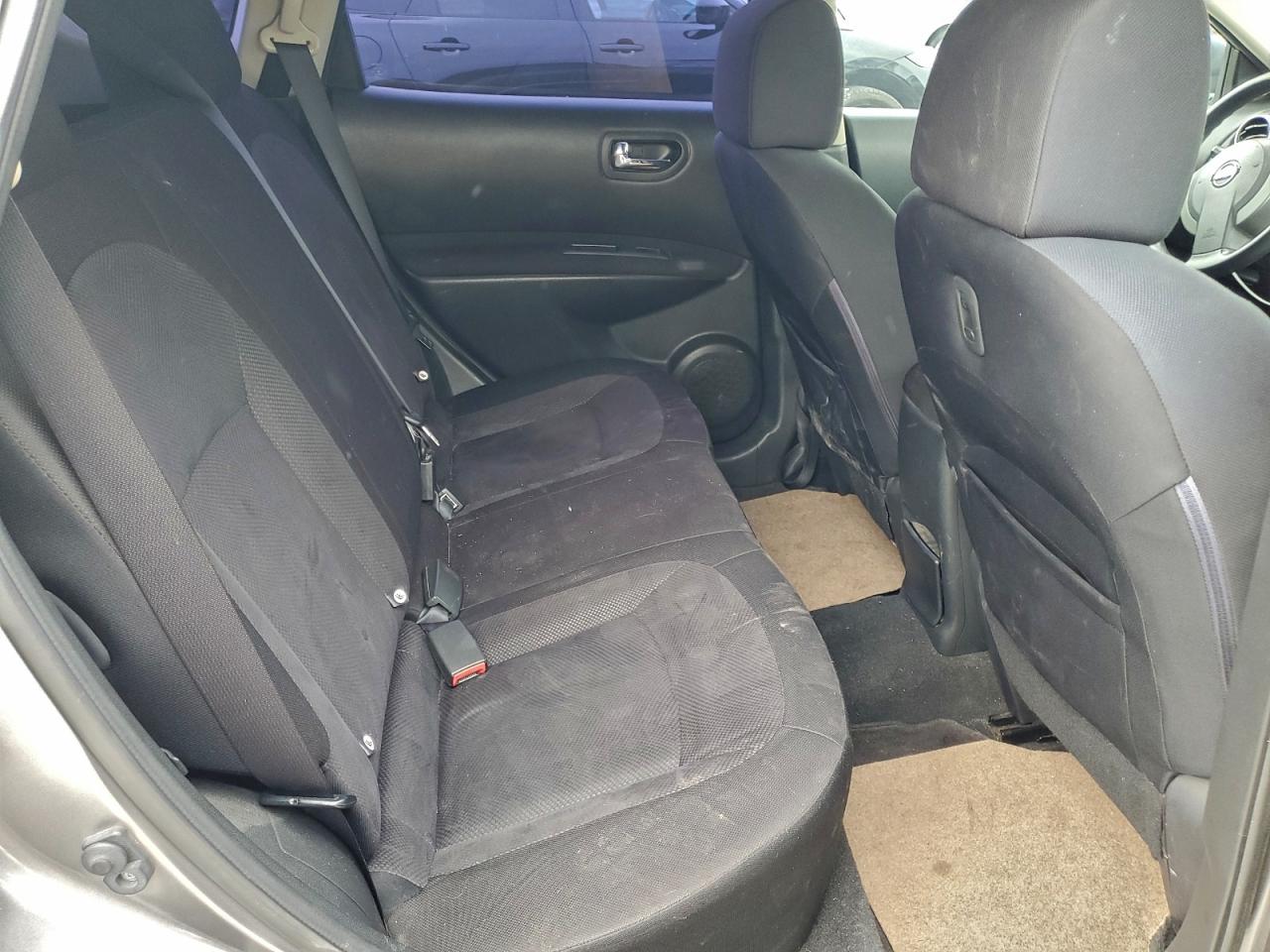 Nissan Rogue S Image 11