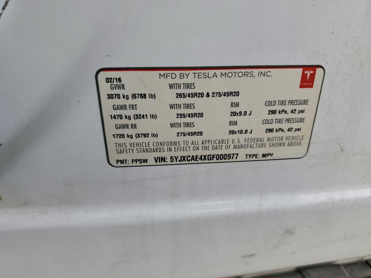 Tesla Model X Image 12