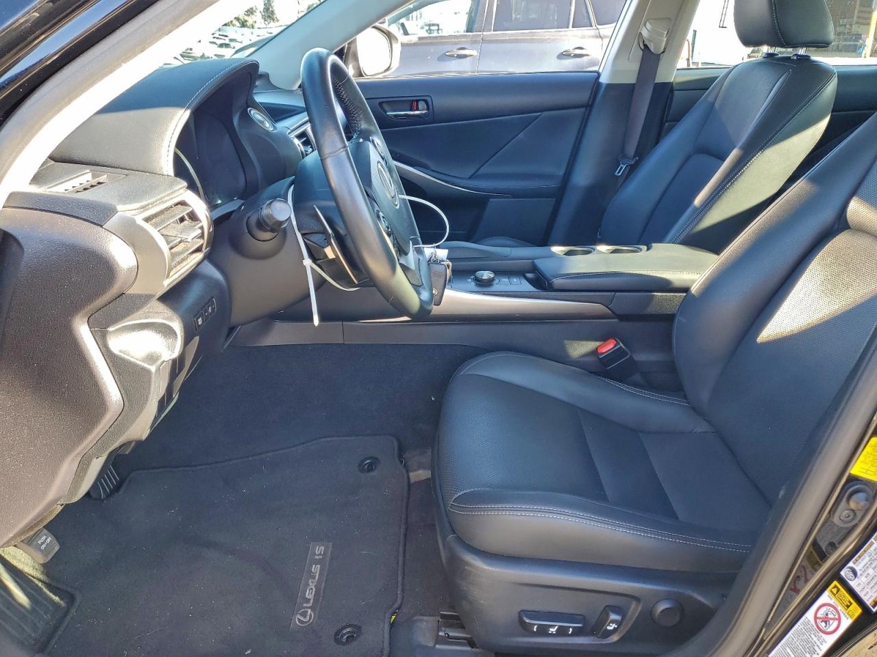 Lexus Is 250 Image 6