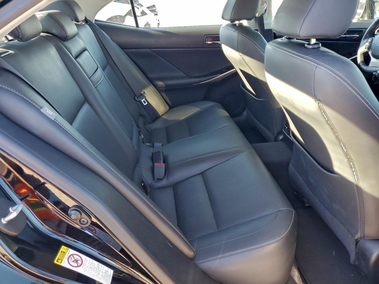 Lexus Is 250 Image 12