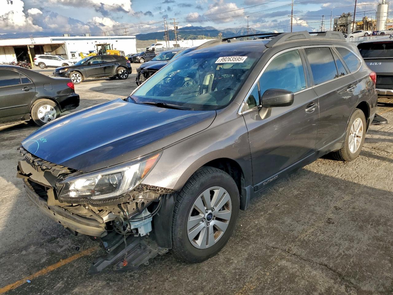 Subaru Outback 2.5i Premium Image 1
