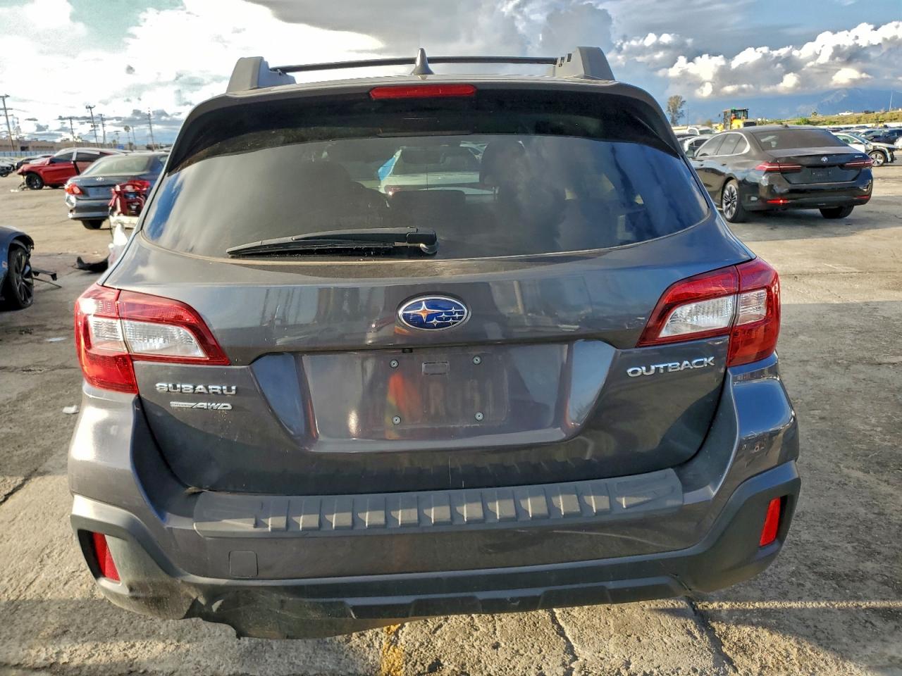 Subaru Outback 2.5i Premium Image 5