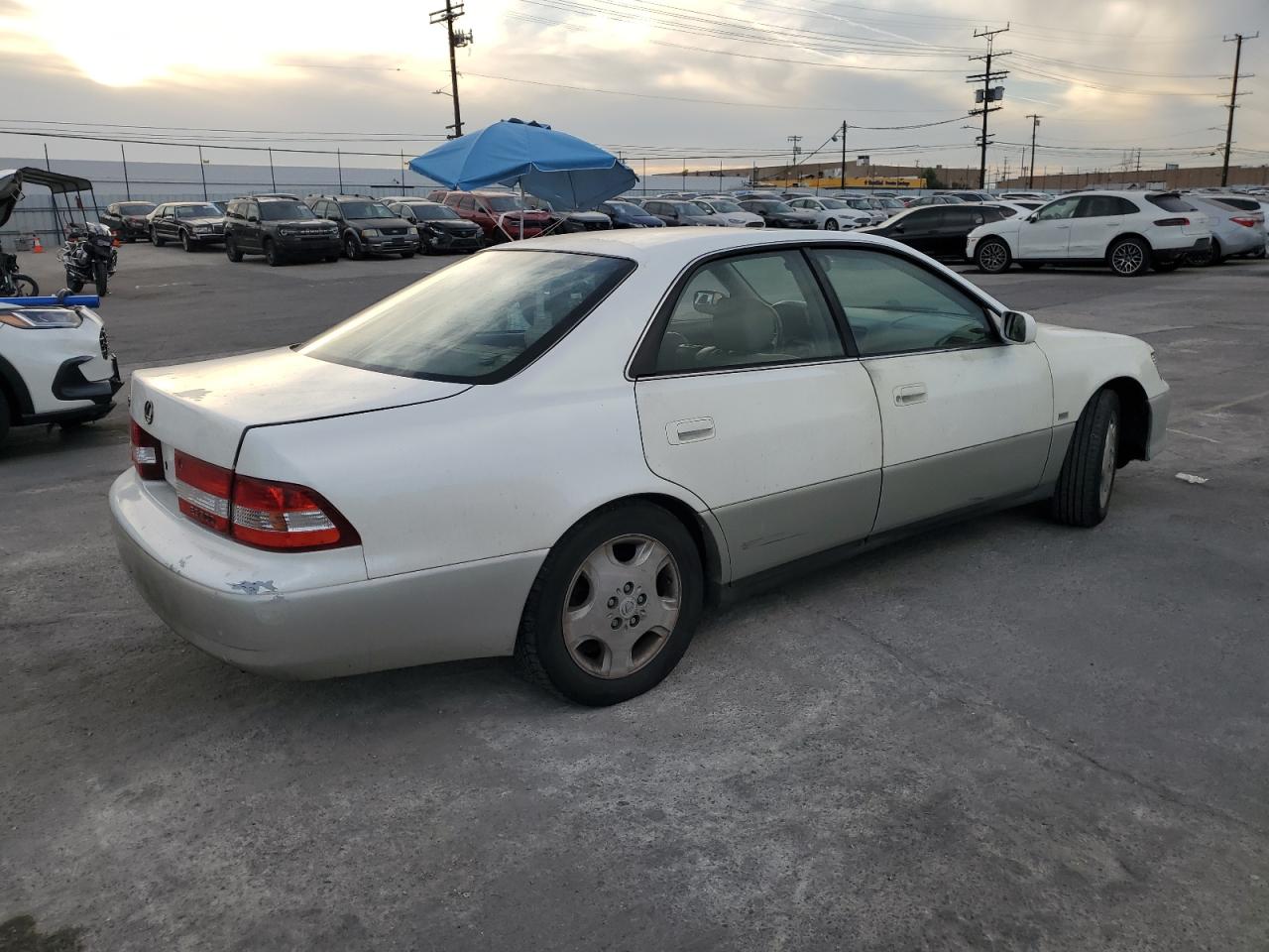 Lexus Uk 300 Image 3