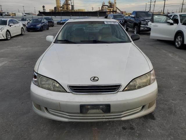 Lexus Uk 300 Image 5