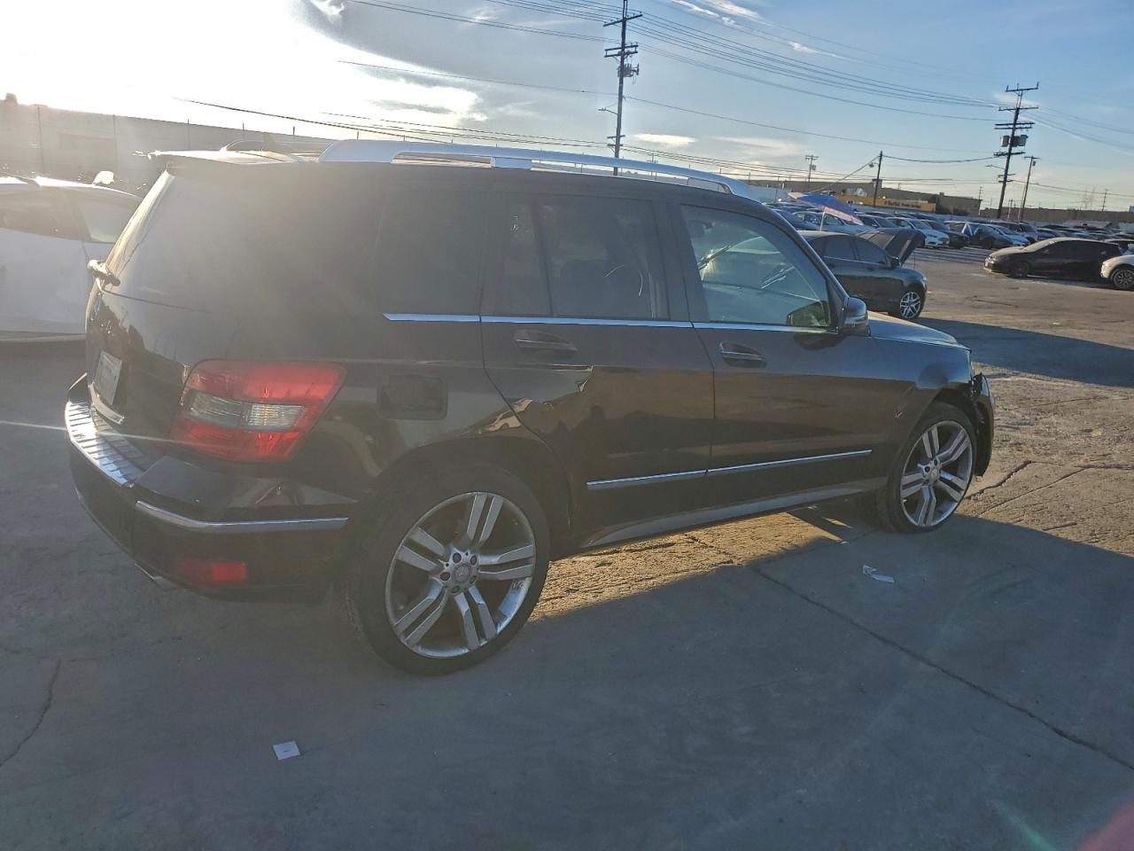 Mercedes-Benz GLK 350 Image 2