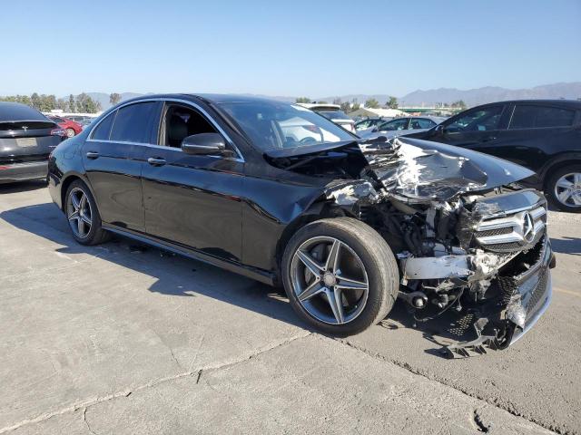 Mercedes-Benz E-Class 300 Image 4