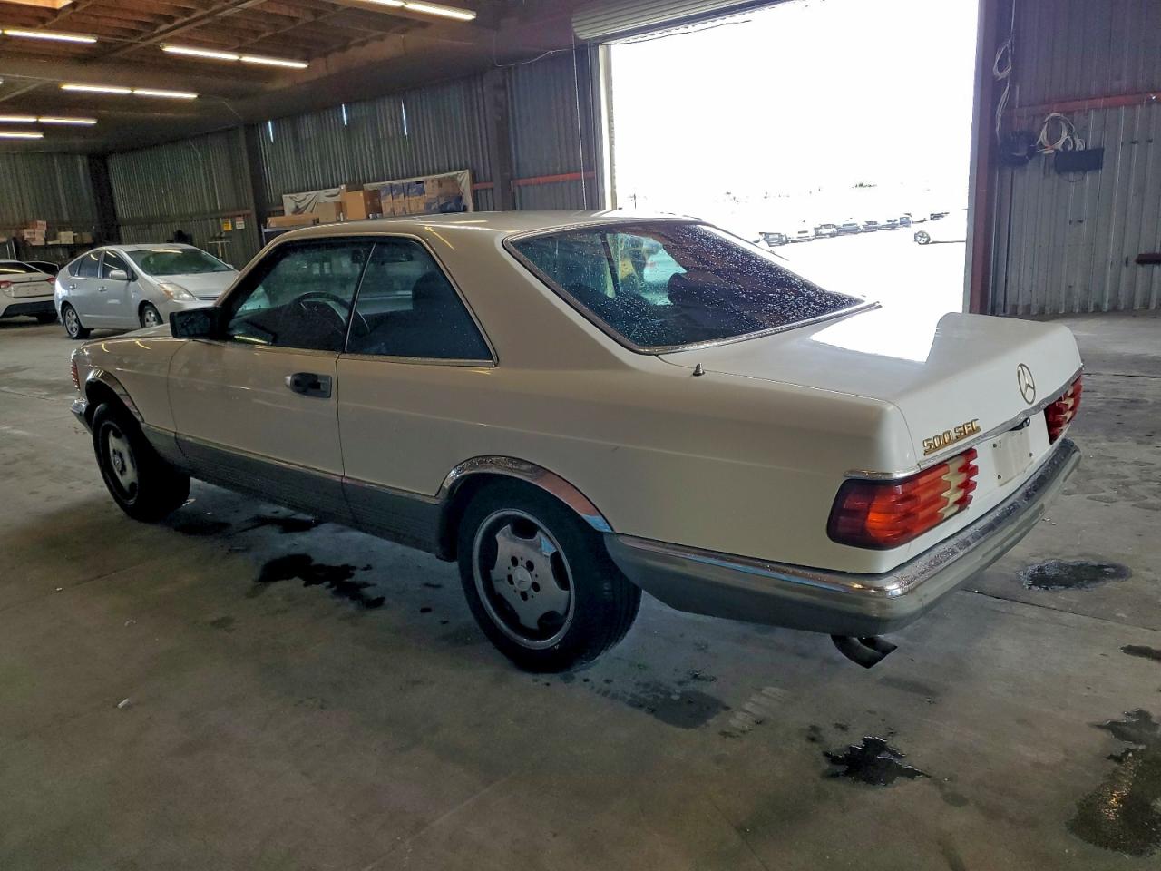 Mercedes-Benz 500-Class Image 2