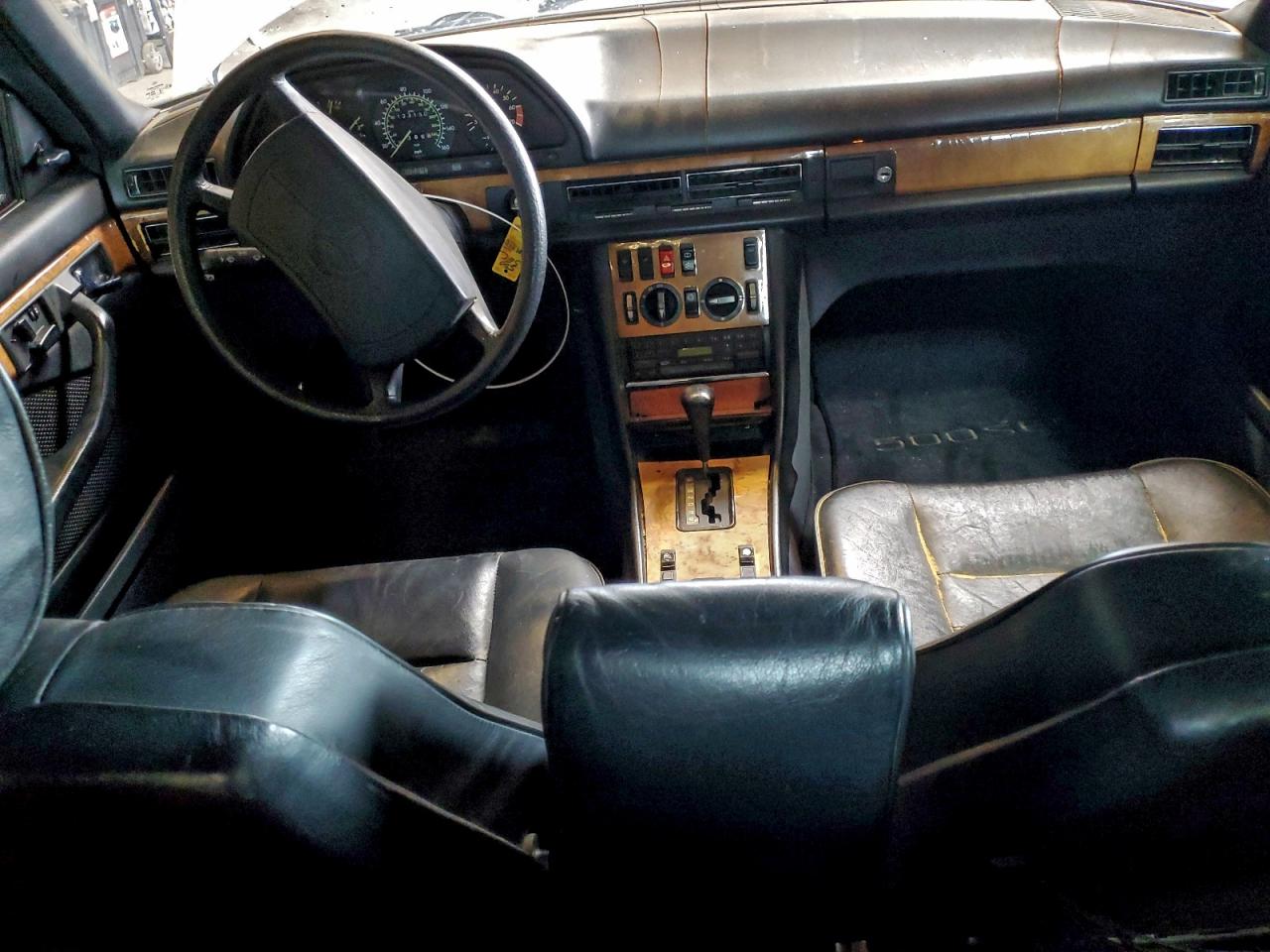 Mercedes-Benz 500-Class Image 7