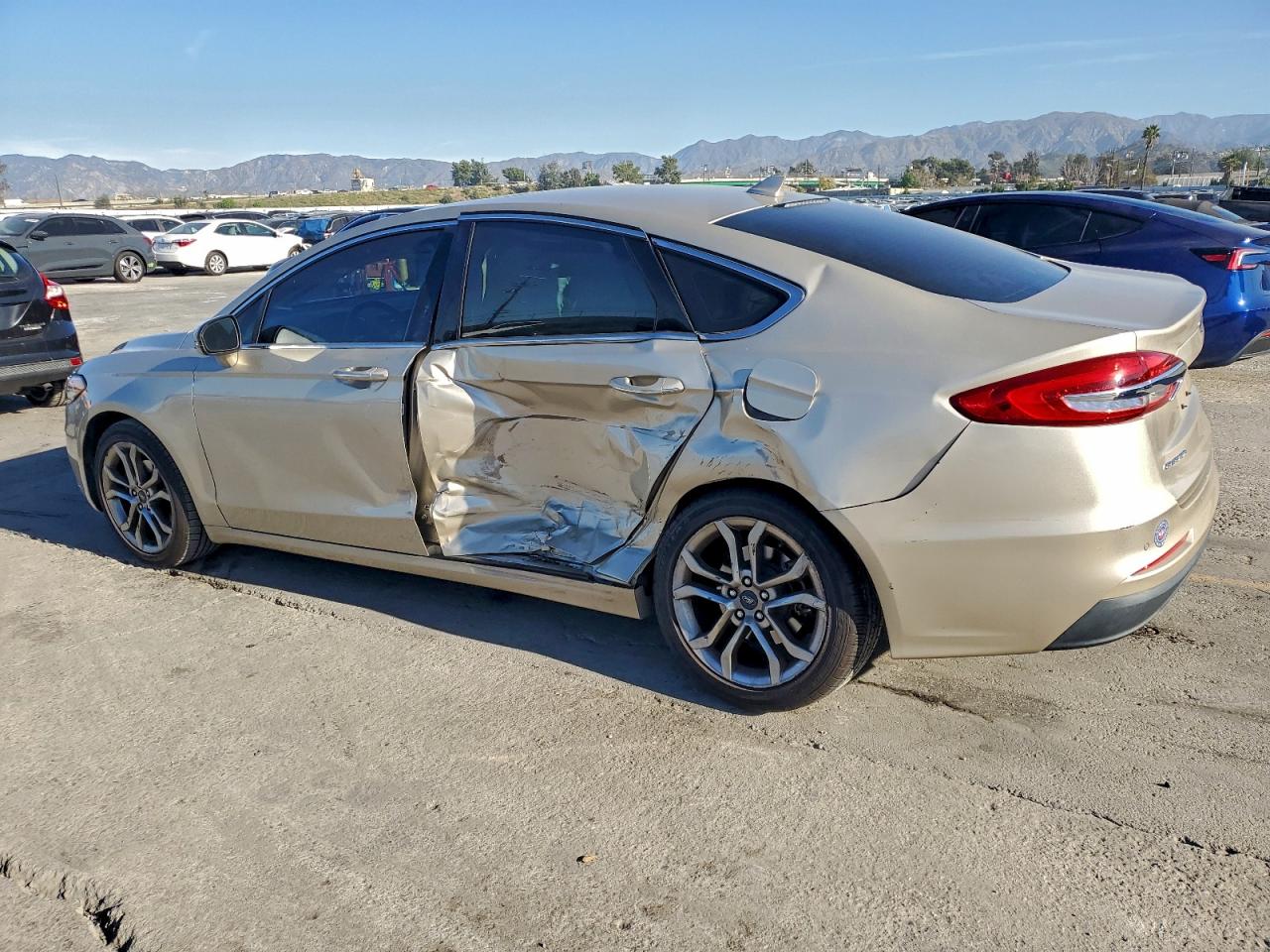 Ford Fusion Sel Image 2