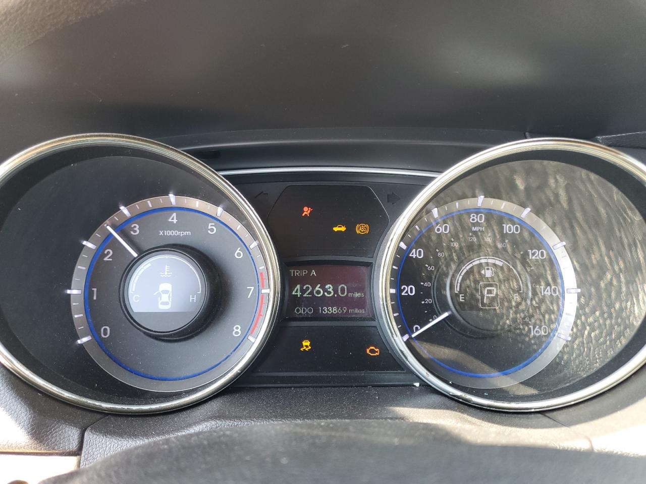 Hyundai SONATA Gls Image 3