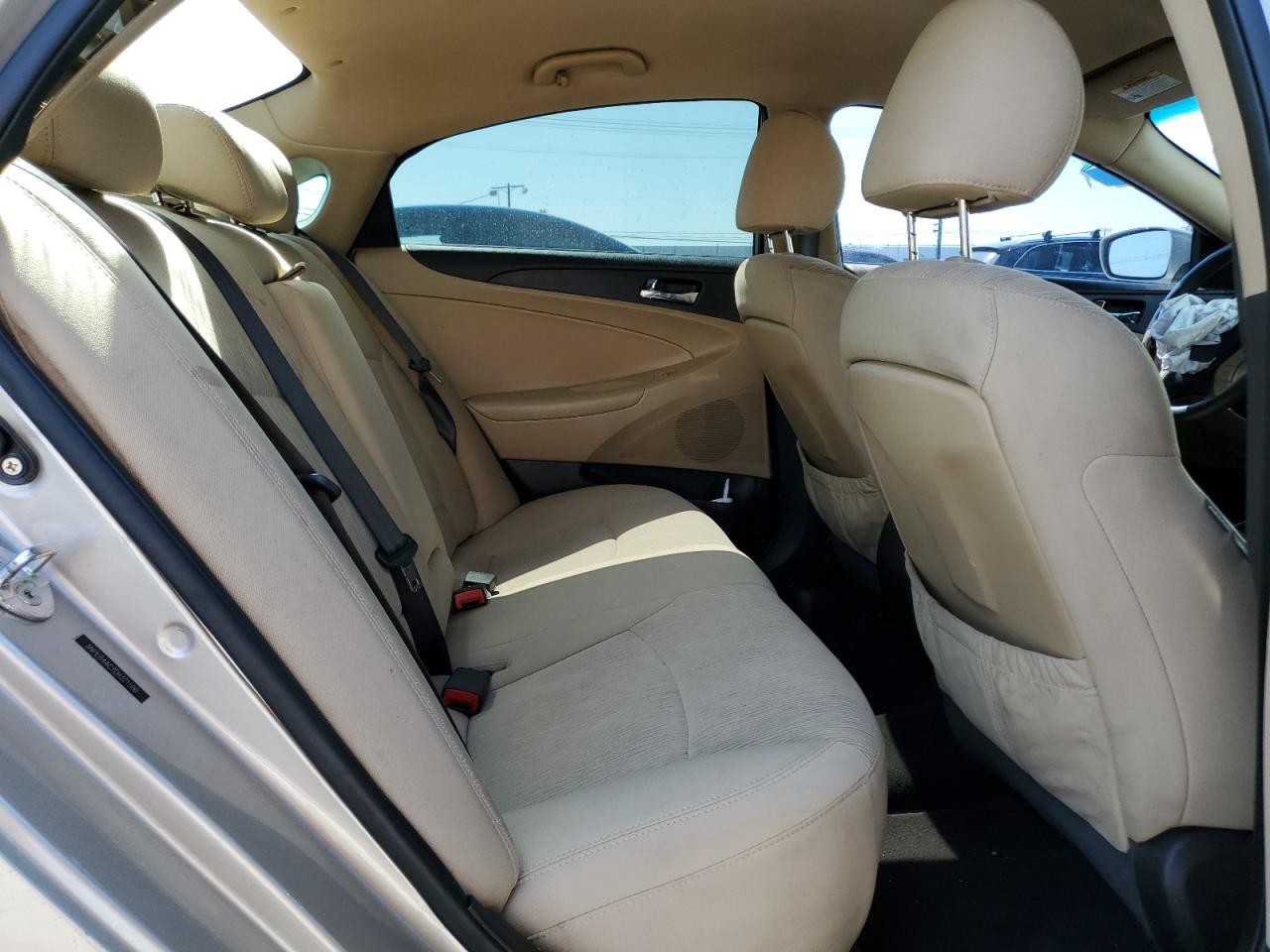 Hyundai SONATA Gls Image 12