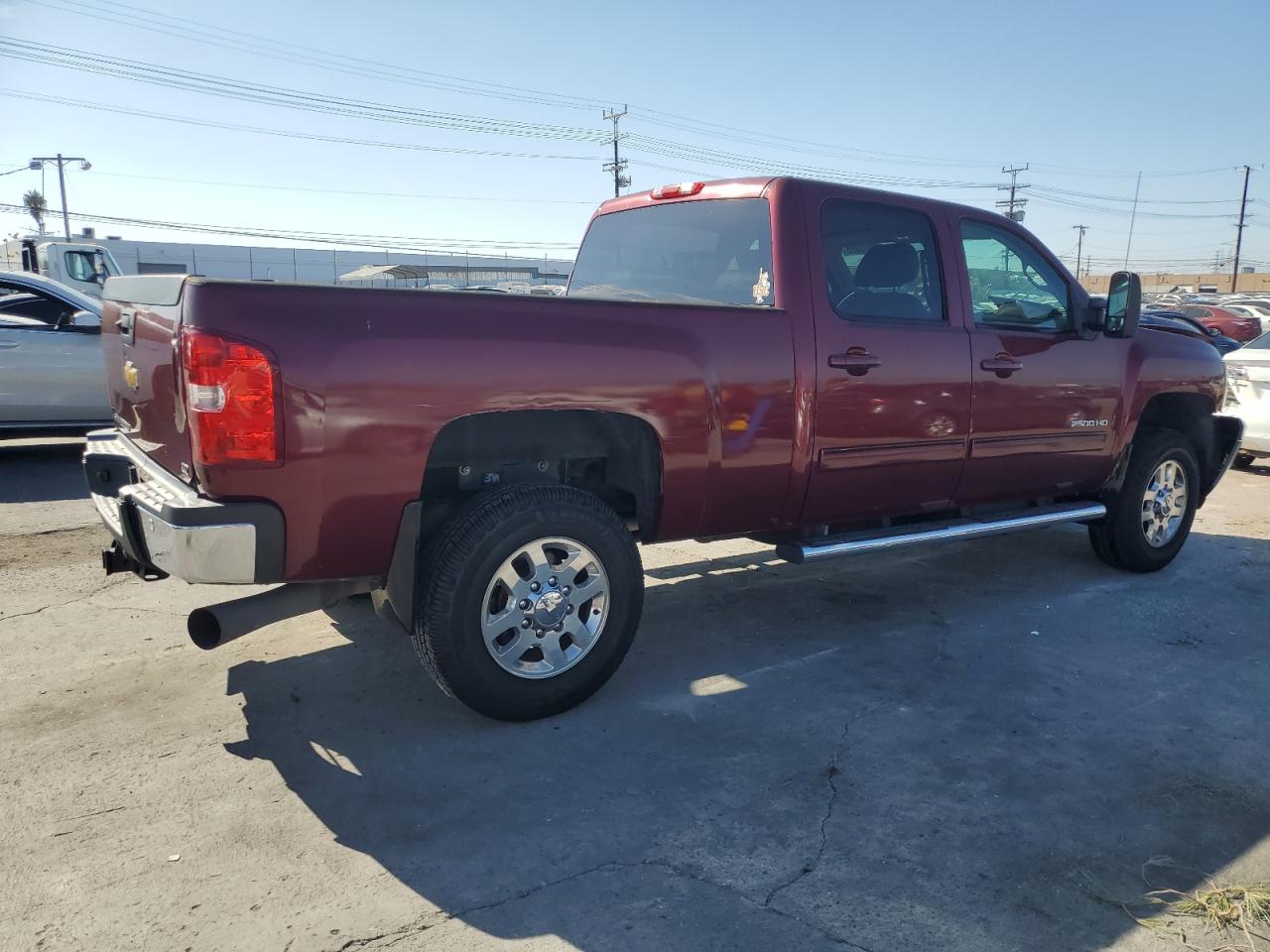 Chevrolet Silverado C2500 Heavy Duty Ltz Image 2