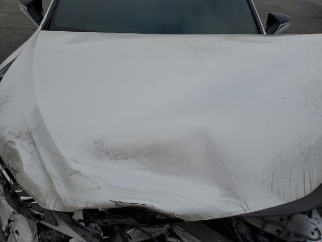 Lexus Es 300h Base Image 11