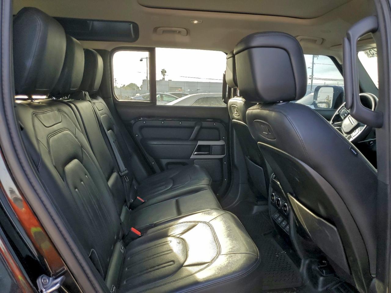 Land Rover Defender 110 Hse Image 3