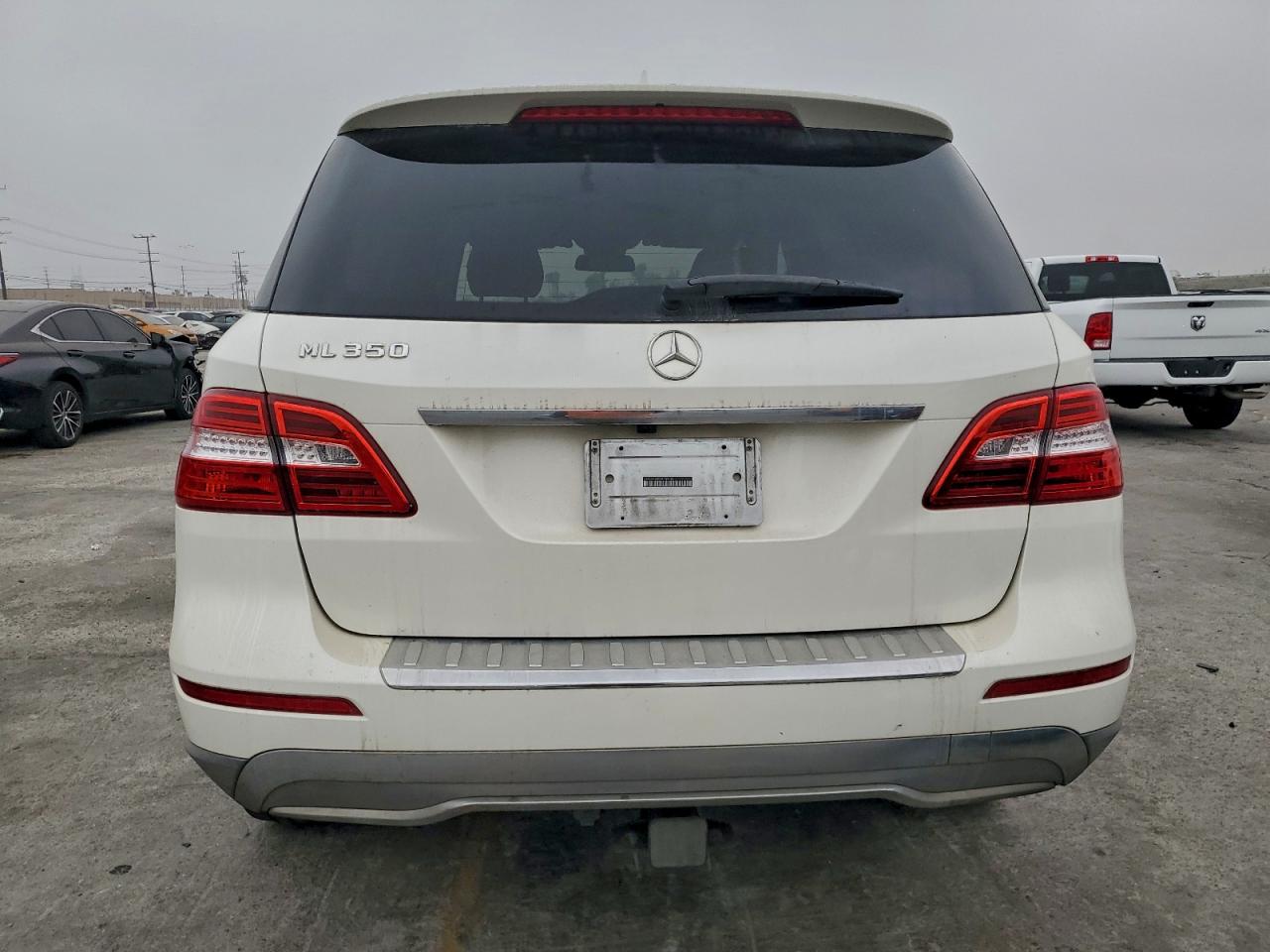 Mercedes-Benz M-Class 350 Image 5