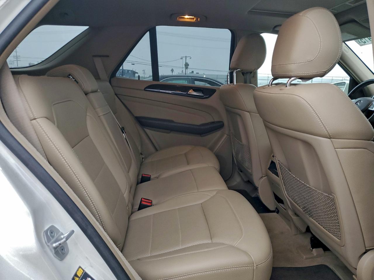 Mercedes-Benz M-Class 350 Image 10