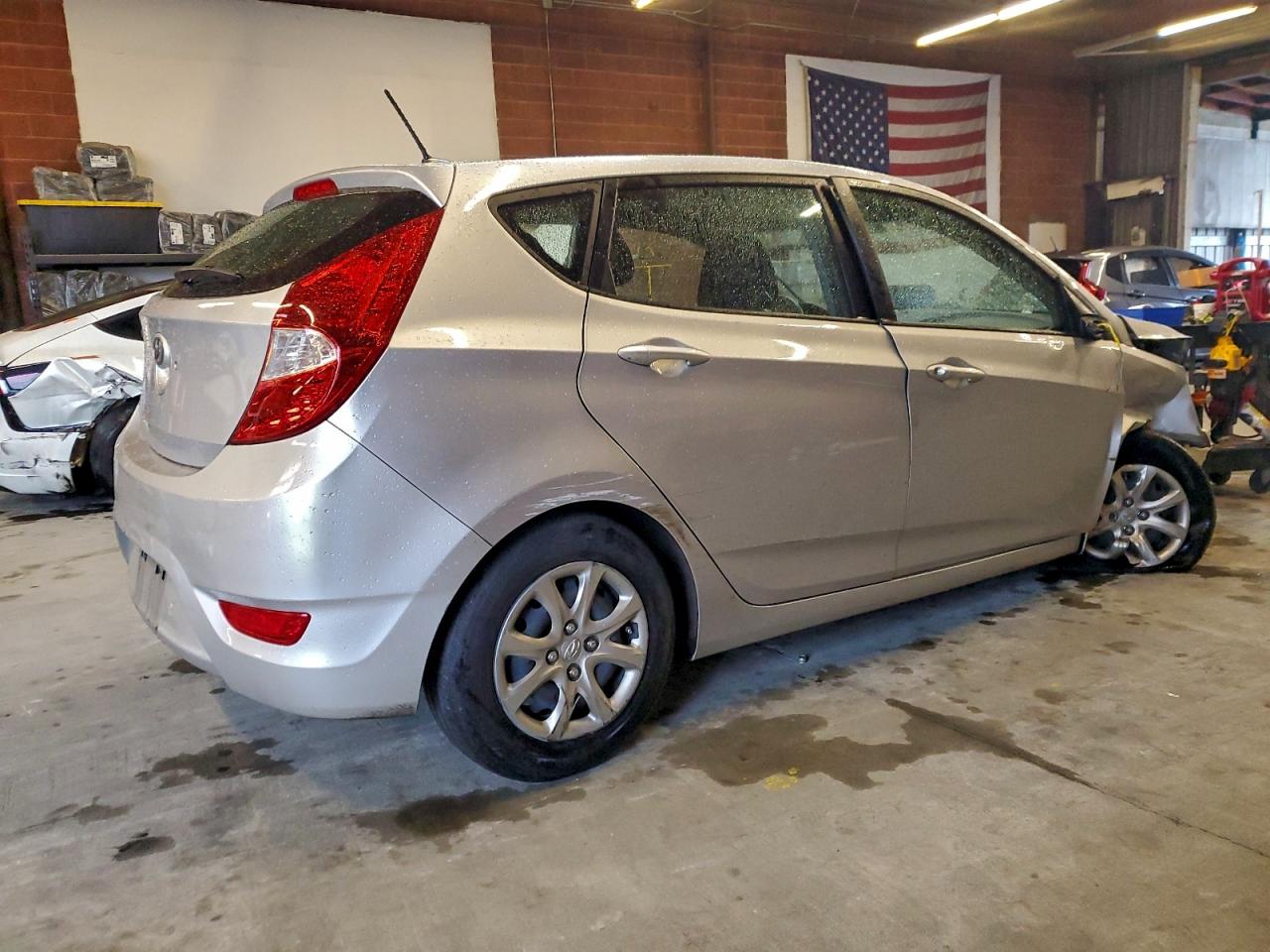 Hyundai ACCENT Gls Image 5