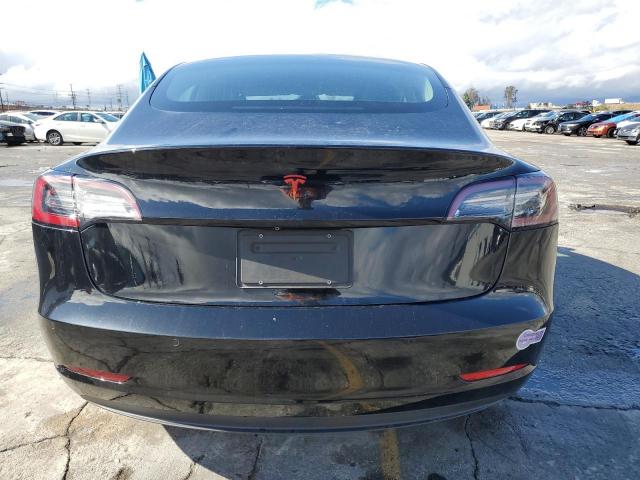 Tesla Model 3 Image 5