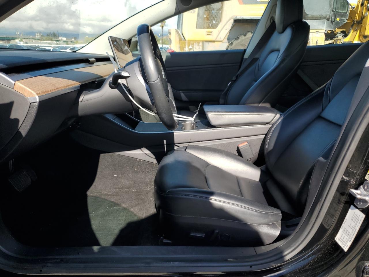 Tesla Model 3 Image 7