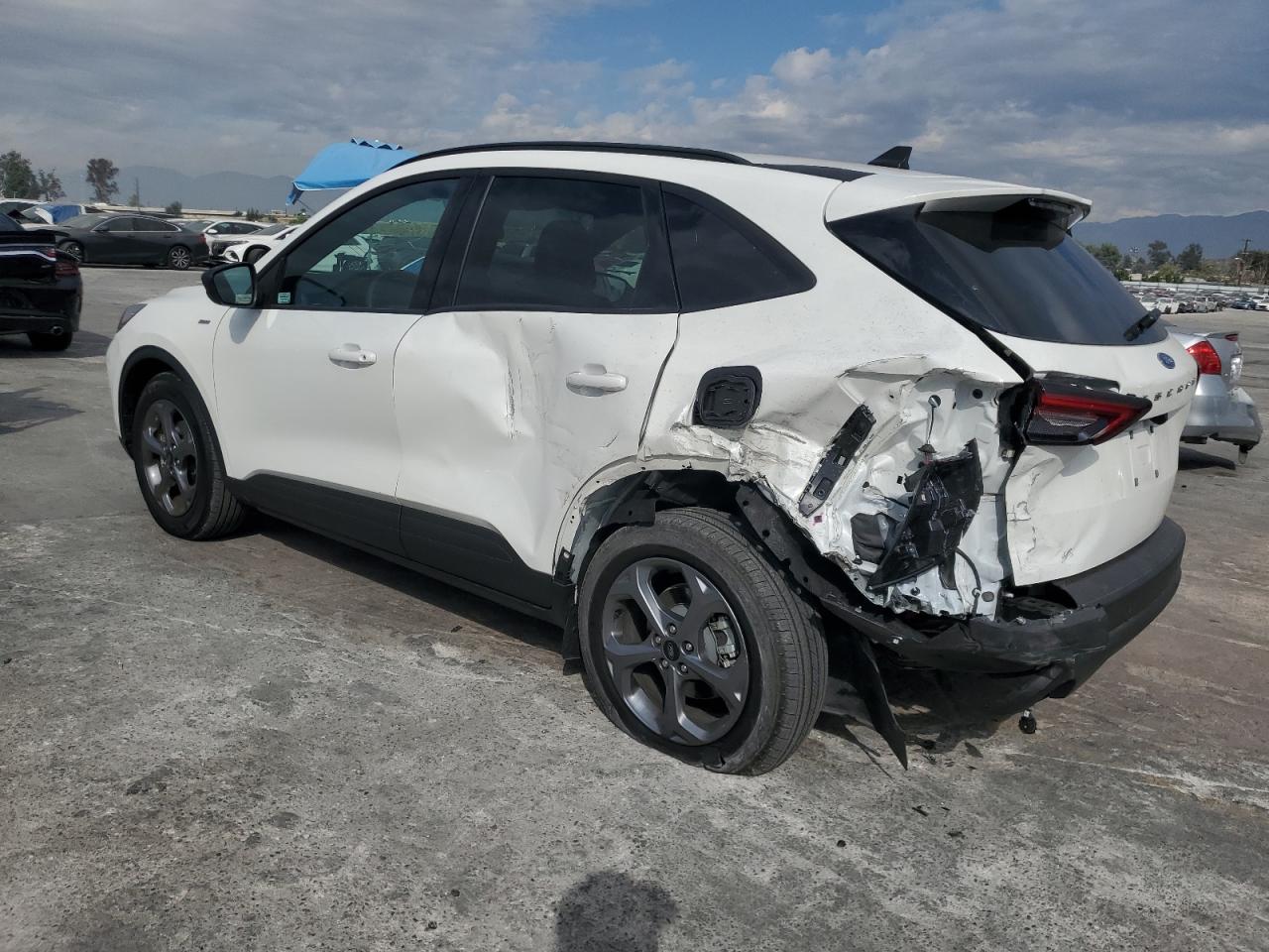 Ford Escape St Line Image 2