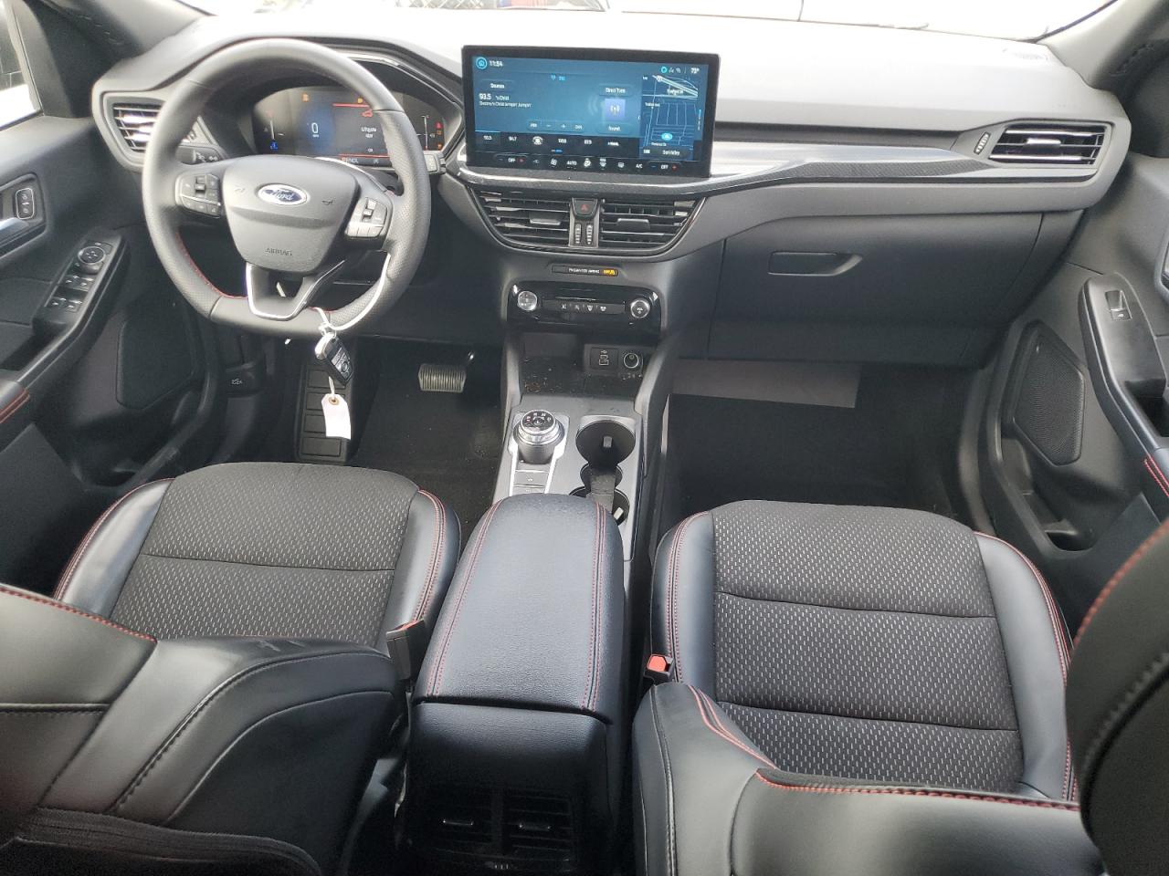 Ford Escape St Line Image 13