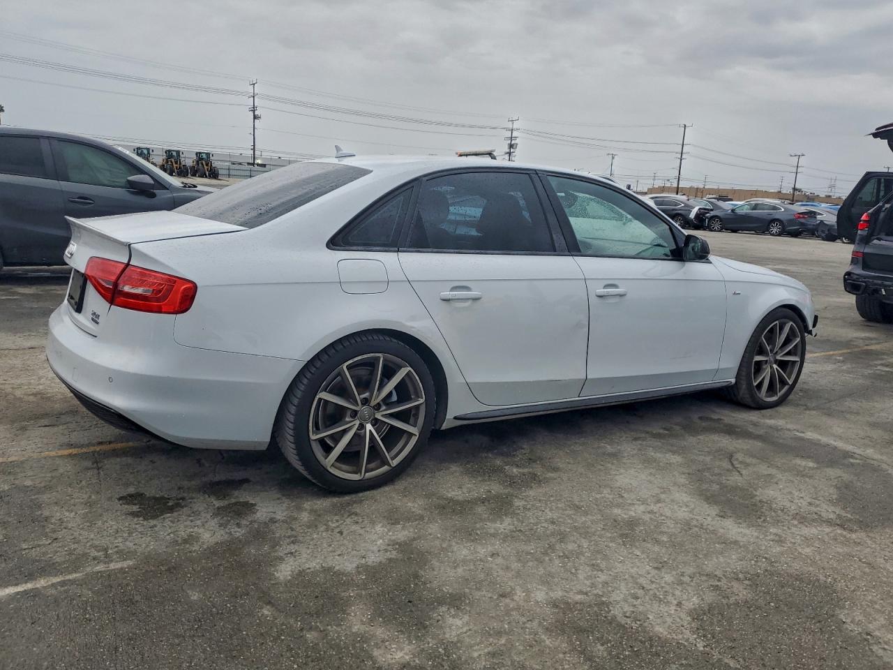 Audi A4 Premium Plus S-line Image 2