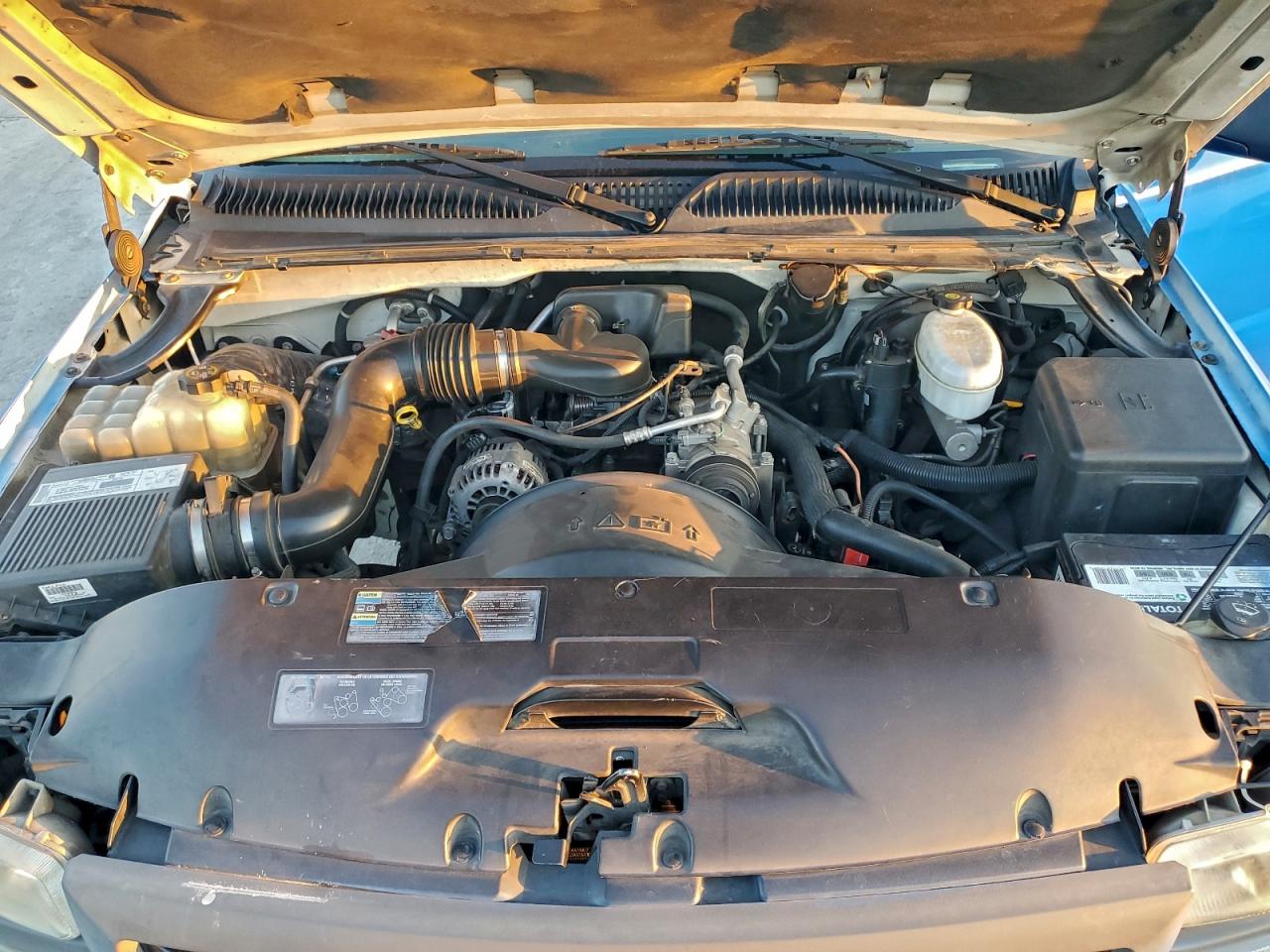 GMC Sierra C1500 Image 3