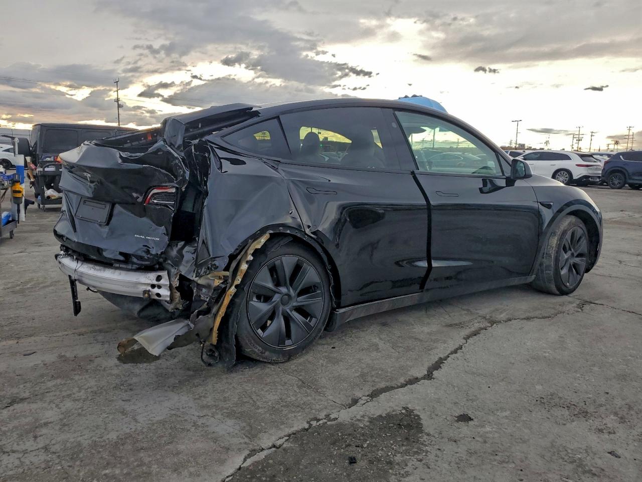 Tesla Model Y Image 8