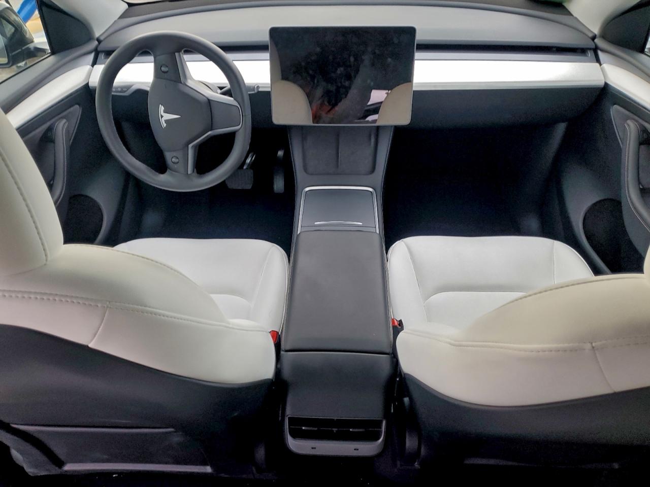 Tesla Model Y Image 4