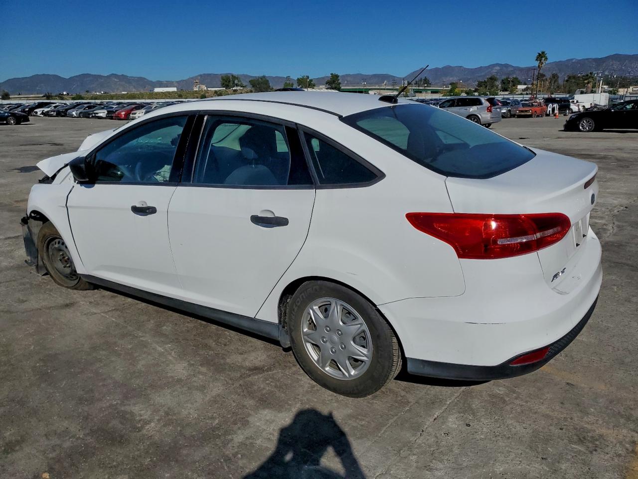 Ford Focus S Image 4