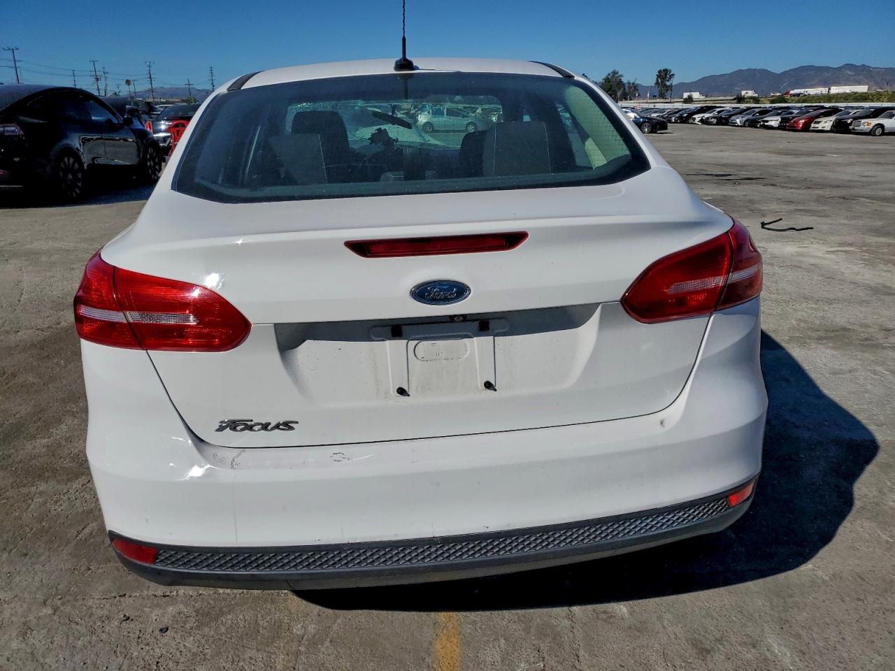 Ford Focus S Image 3