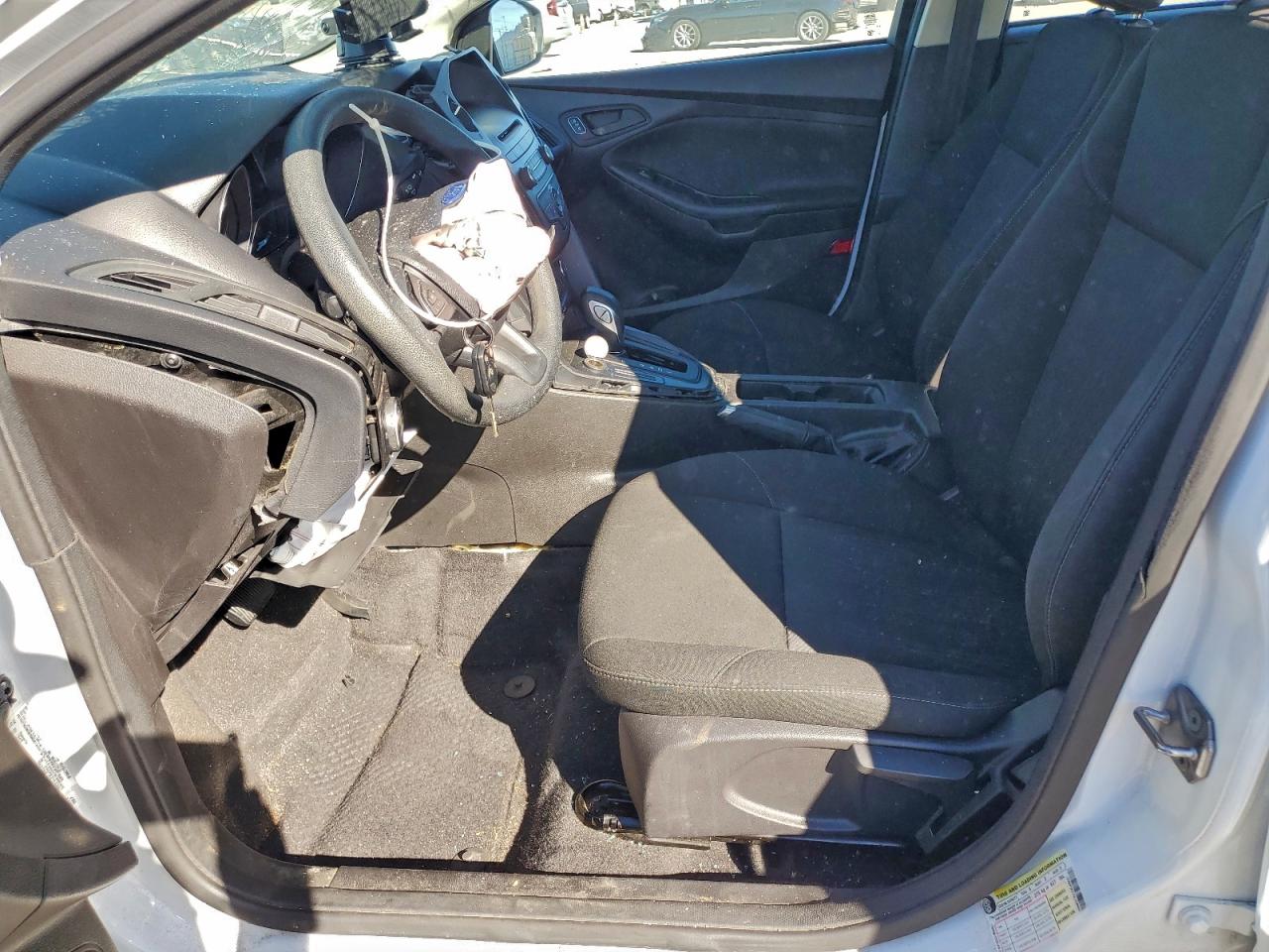 Ford Focus S Image 11