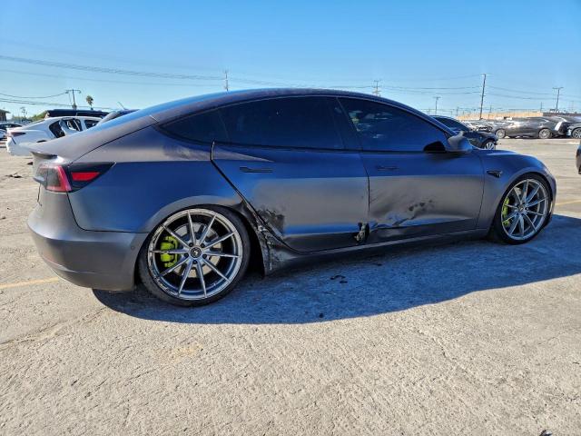 Tesla Model 3 Image 6