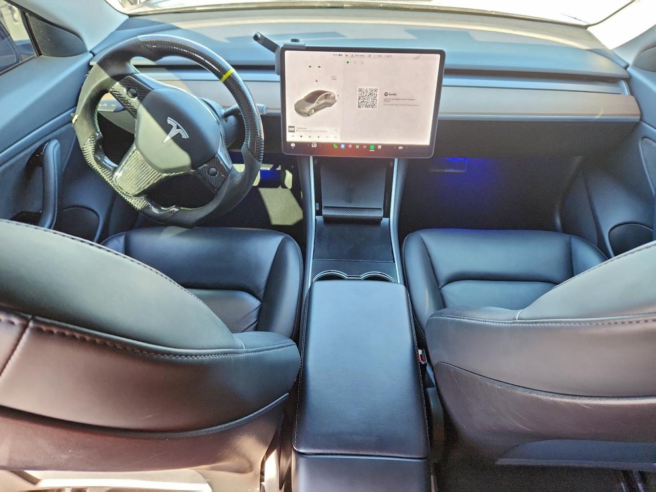 Tesla Model 3 Image 8