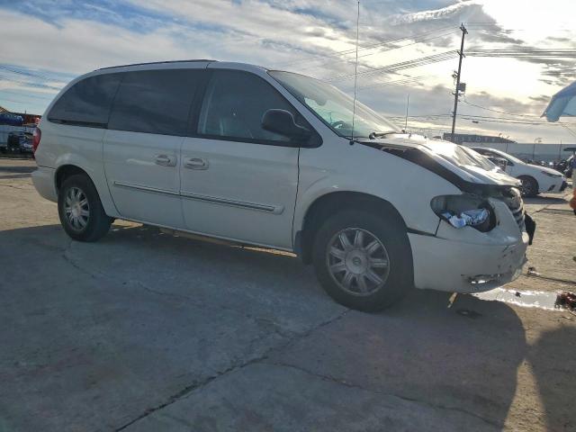 Chrysler Minivan Touring Image 6