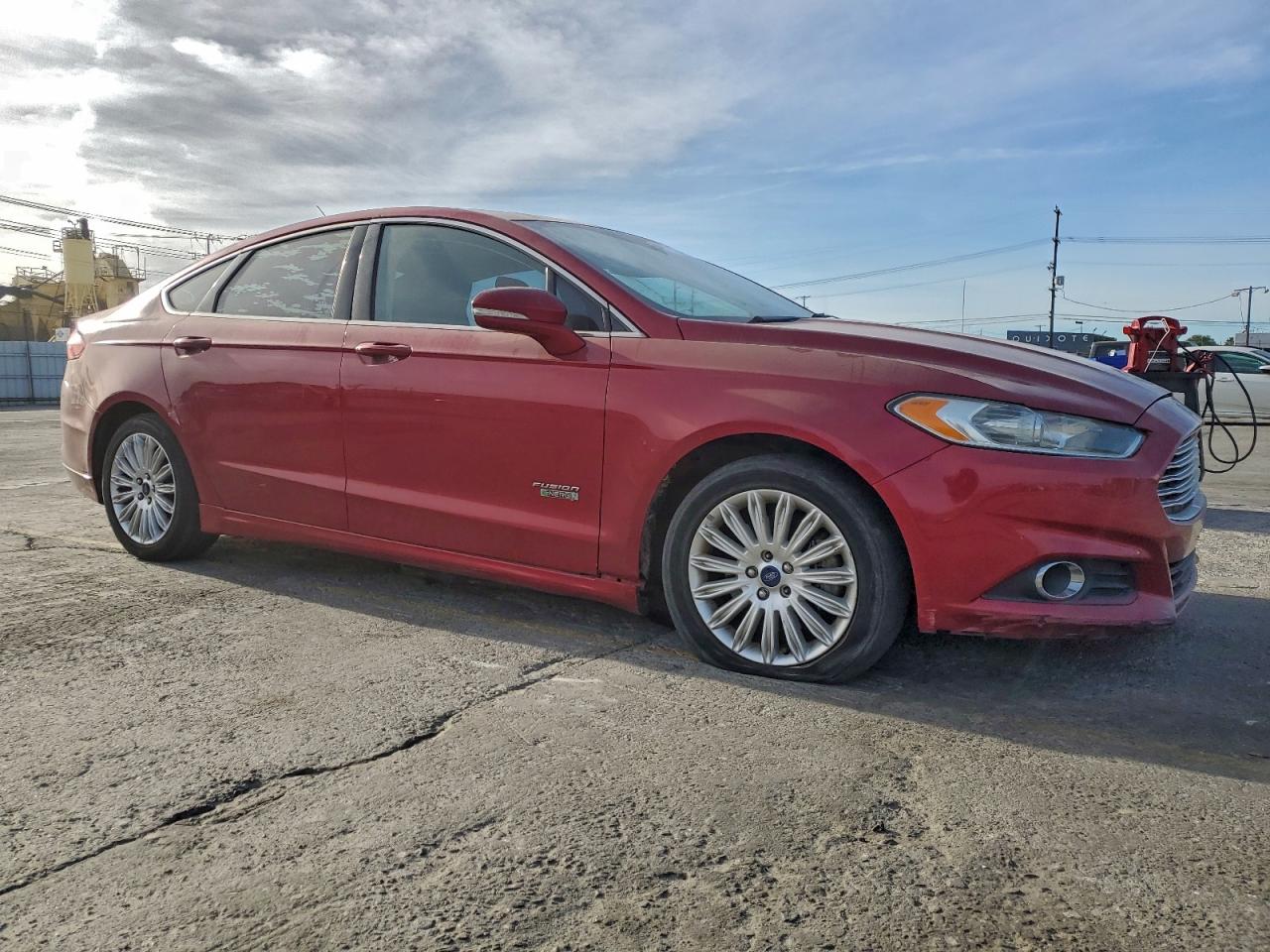 Ford Fusion Se Phev Image 7