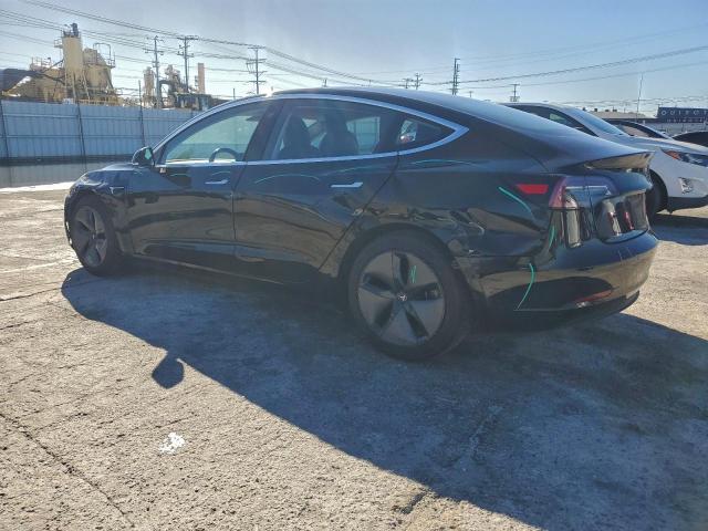 Tesla Model 3 Image 5