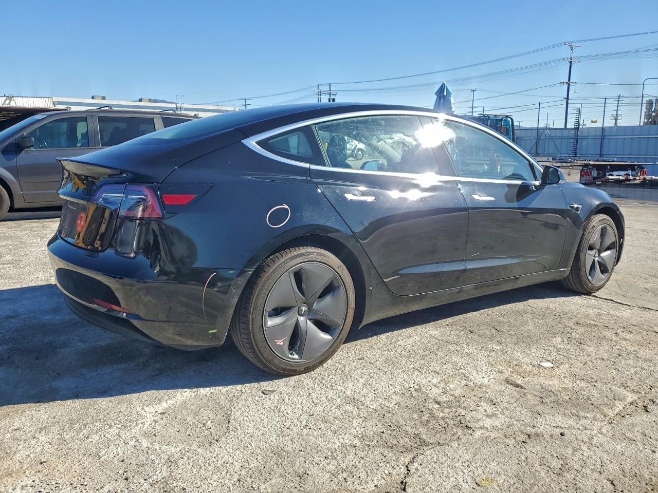Tesla Model 3 Image 2