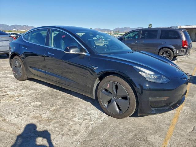 Tesla Model 3 Image 4