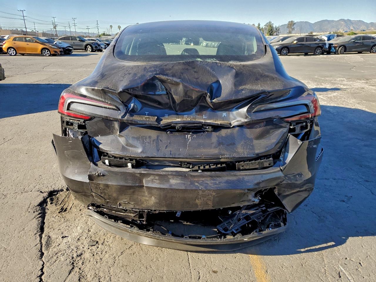 Tesla Model 3 Image 12