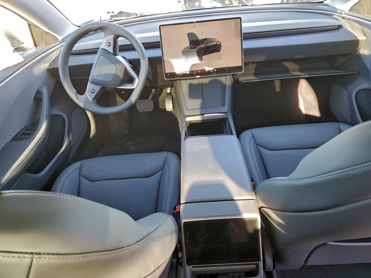 Tesla Model 3 Image 9