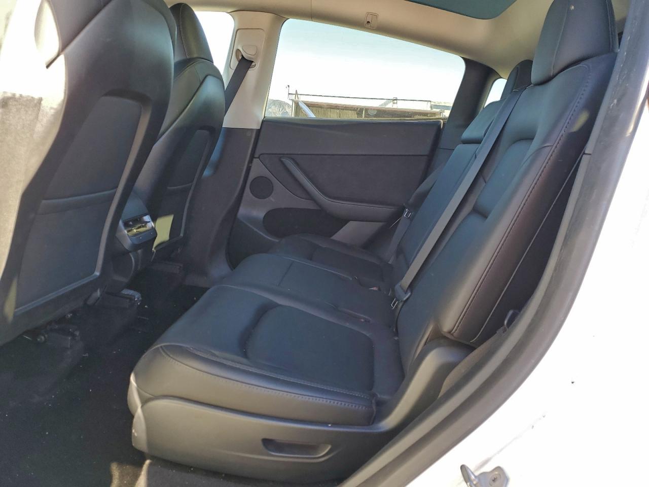 Tesla Model Y Image 12