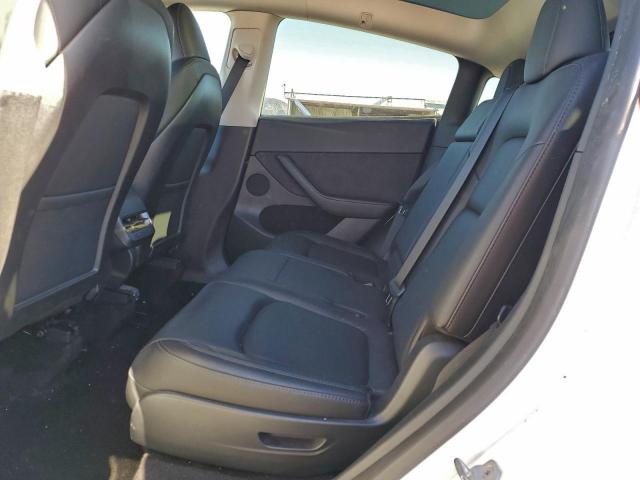 Tesla Model Y Image 12