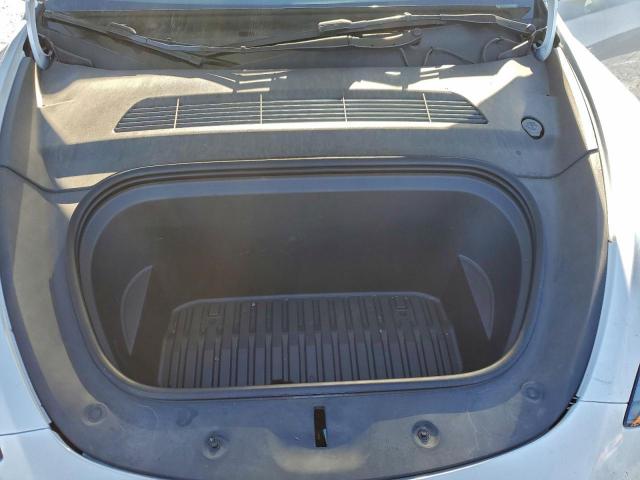 Tesla Model Y Image 8